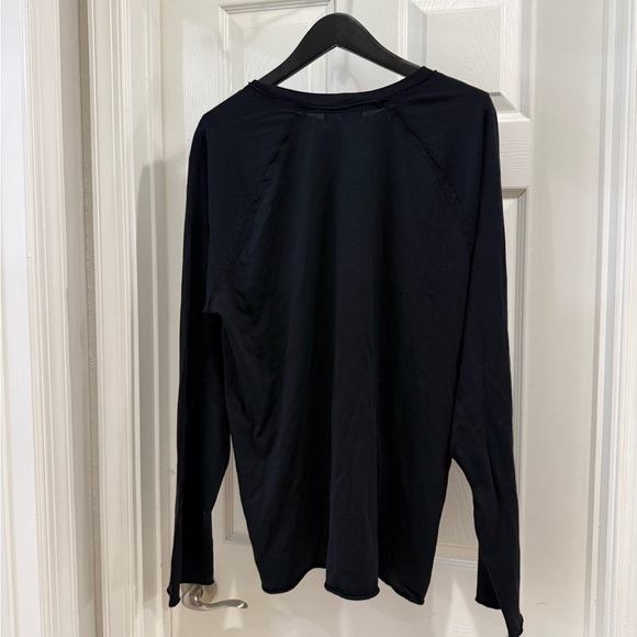 Juicy Couture Men's Black Crewneck Long Sleeve - Picture 2 of 3